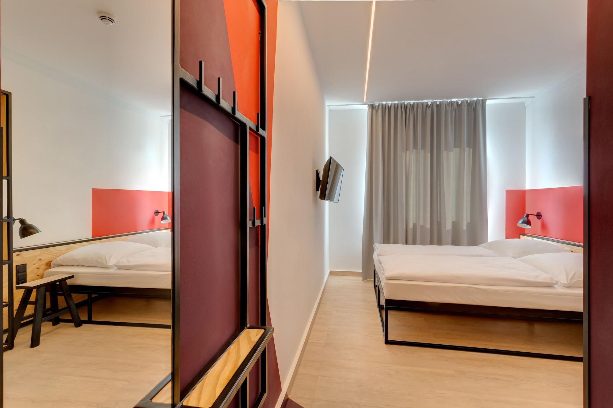 Meininger Hotel Leipzig Hauptbahnhof Exterior photo